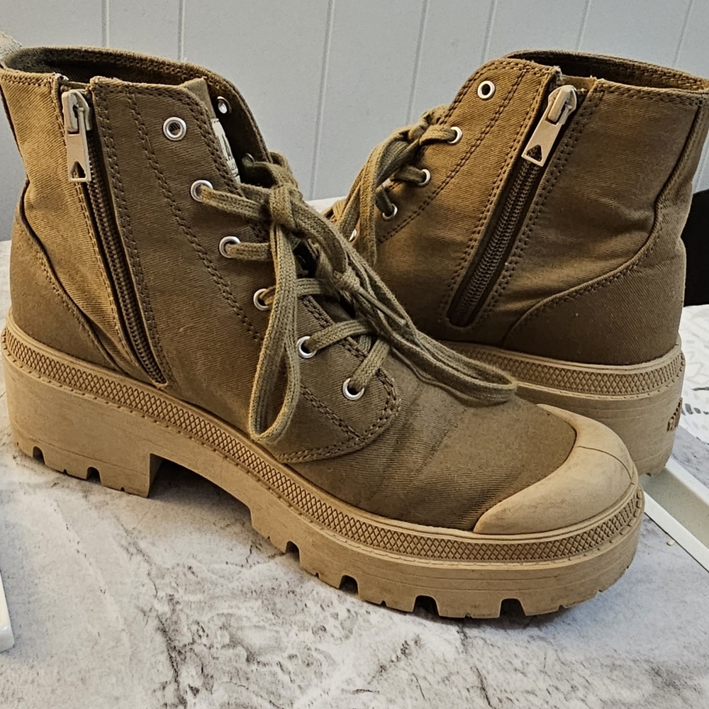 Palladium Boots